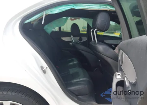 2018 Mercedes-Benz C 300 4Matic из США, поврежденный, VIN 55SWF4KB0JU241962